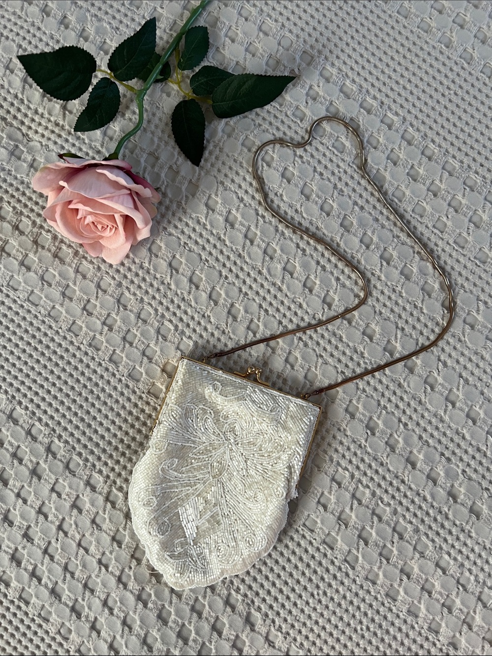 Vintage Imperial Fashion White Beaded Evening Bag Bridal Purse Kiss Lock Clutch